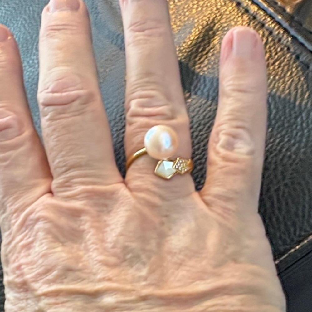 Stunning 925 Silver Gold Plated Freshwater Pearl Mother Pearl Ring